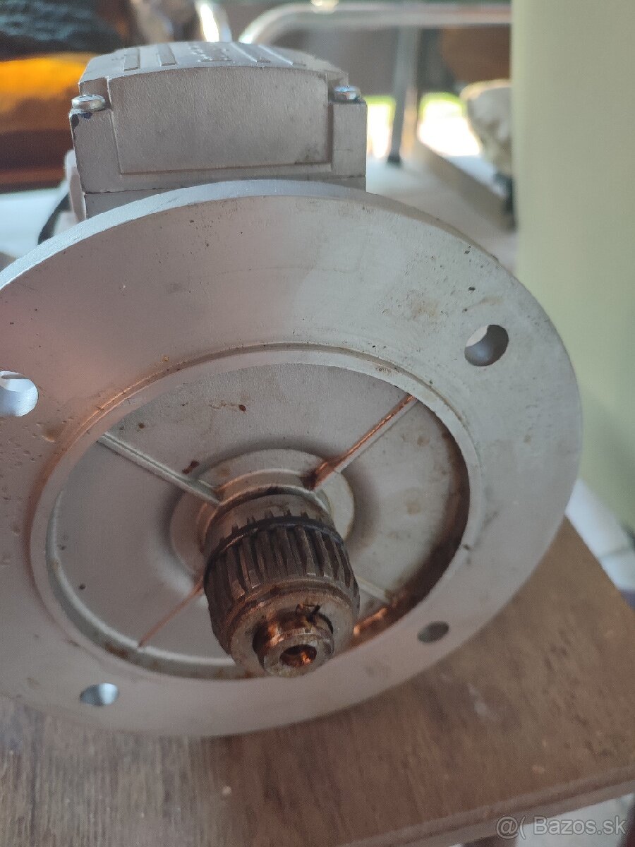 Motor do prevodovky nova - 3