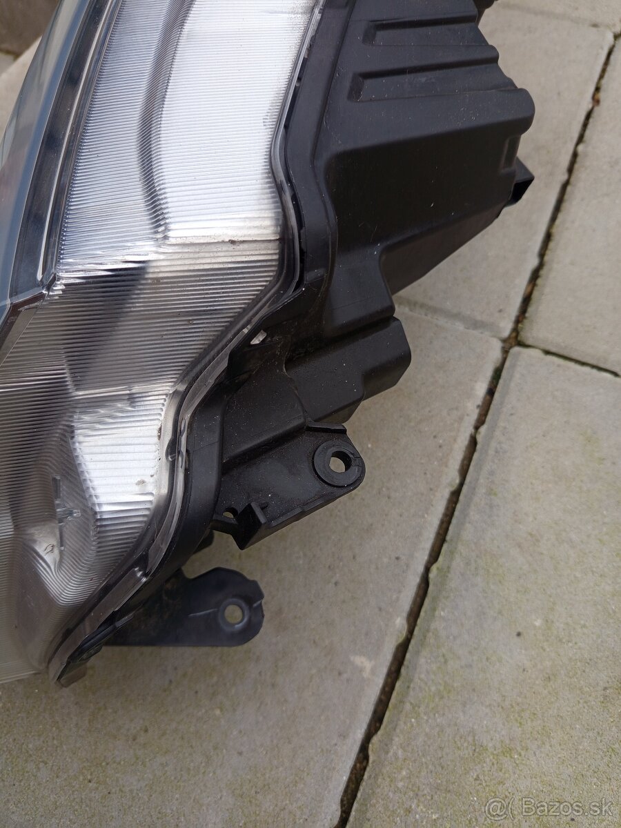 Predné svetlo Suzuki Vitara - 3