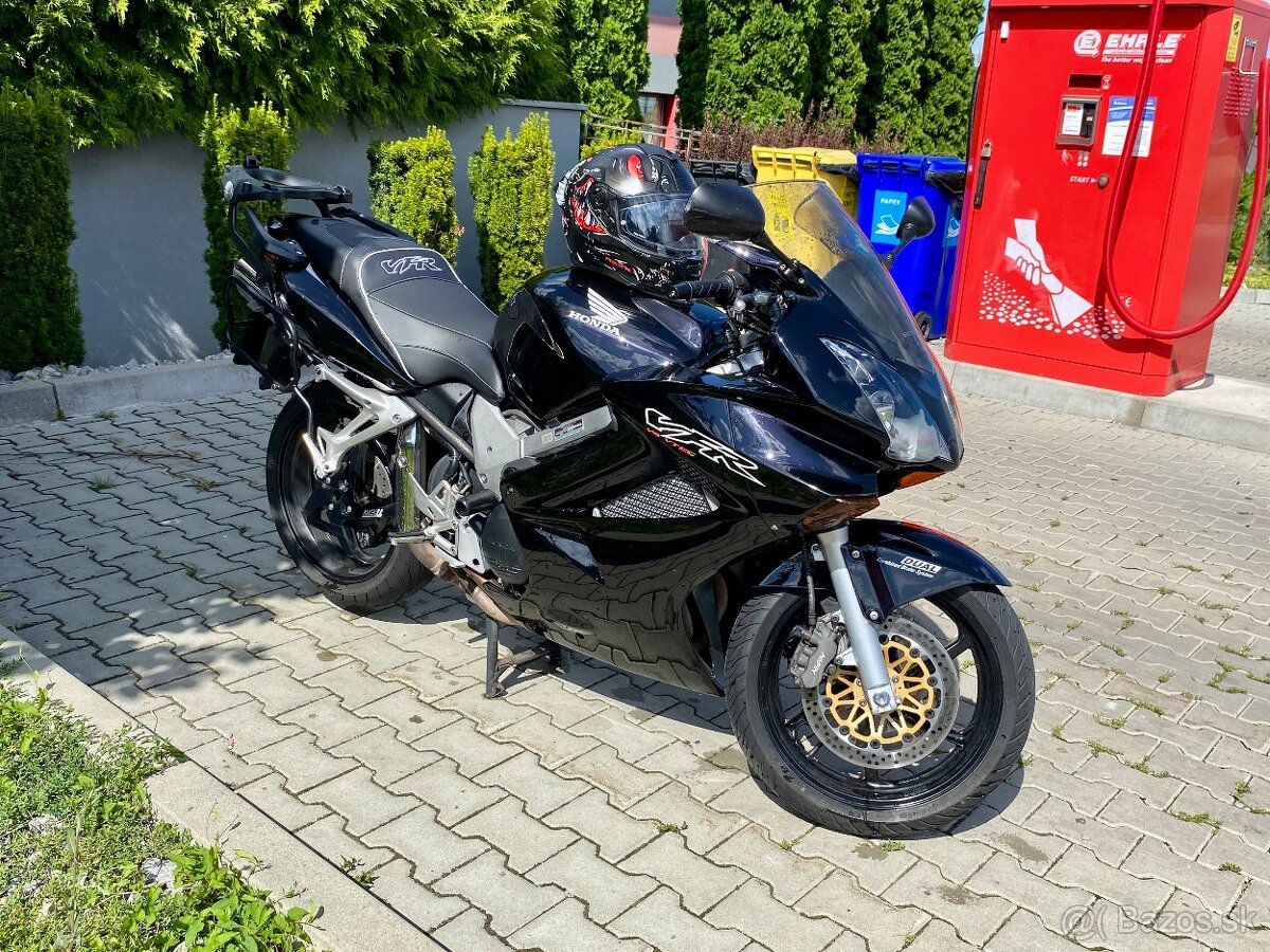 Honda VFR 800 - 3