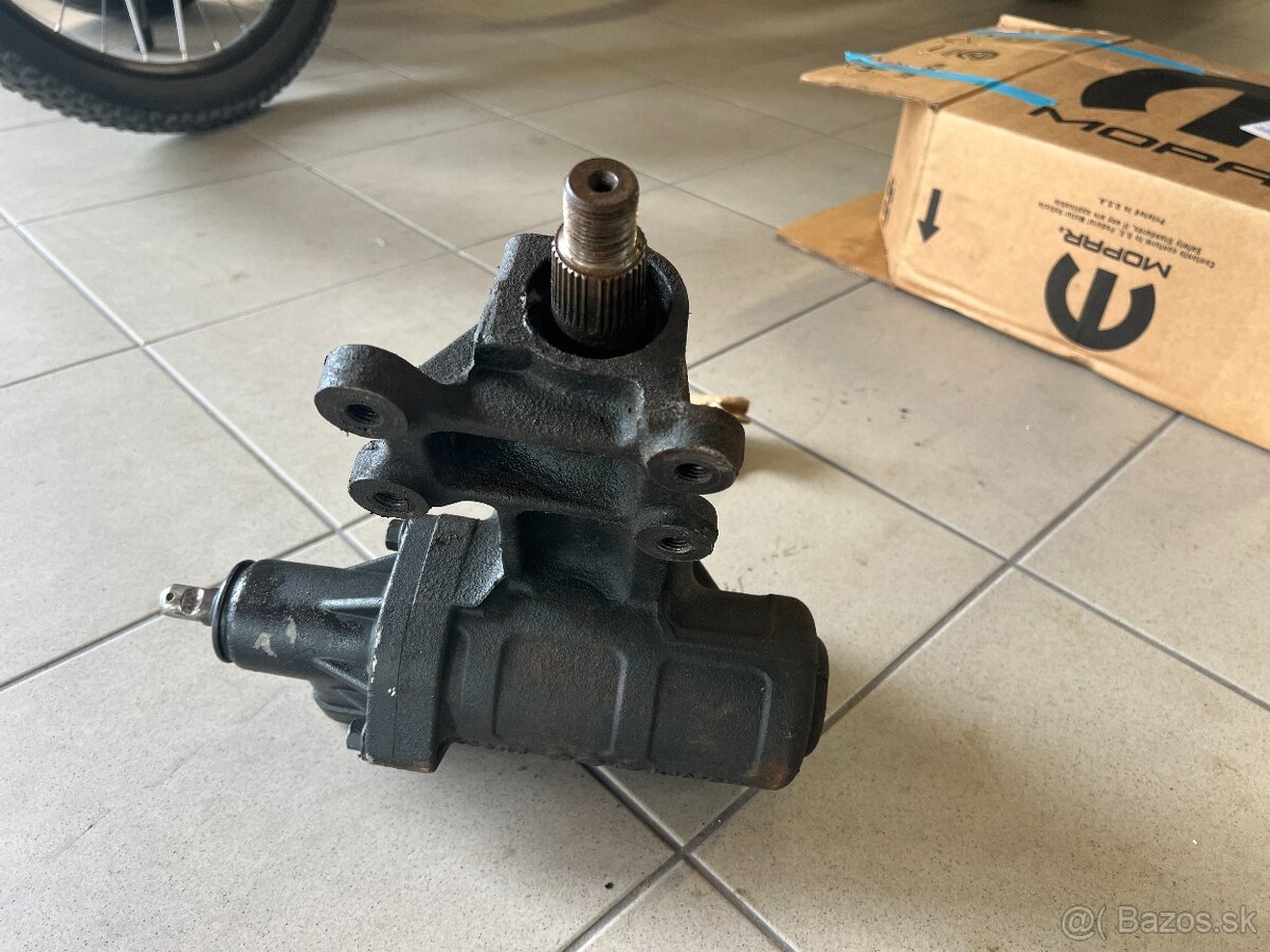Predam domcek riadenia Jeep Wrangler JK