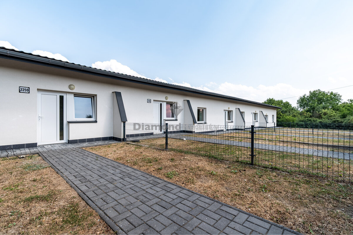 NA PREDAJ JEDNOPODLAŽNÝ 3 IZBOVÝ RODINNÝ DOM SO ZÁHRADOU | K - 3