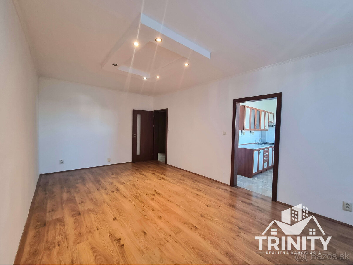 Na prenájom veľký 3-izbový byt s dvoma balkónmi v meste Nové - 3