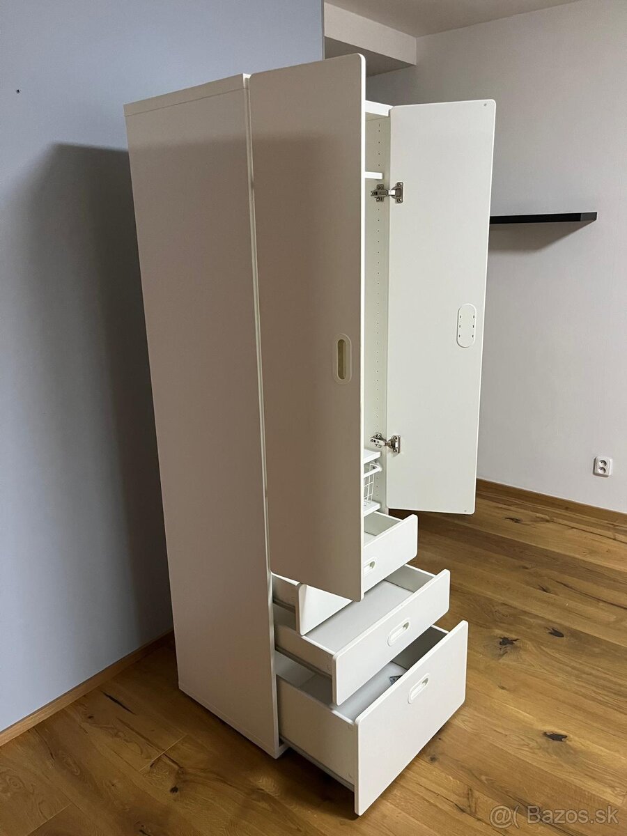 Skriňa pre dieťa + posteľ - 3