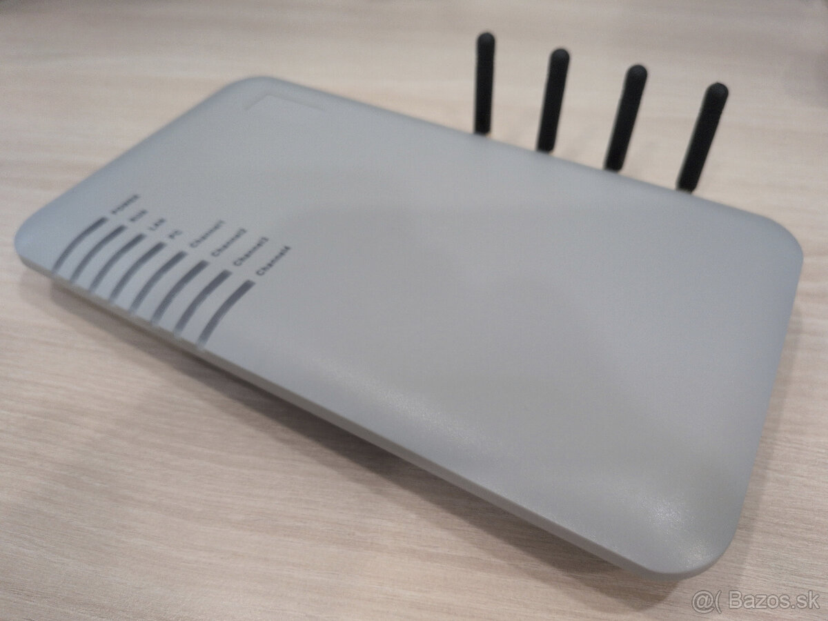 VoIP GSM brána na 4 SIM - 3