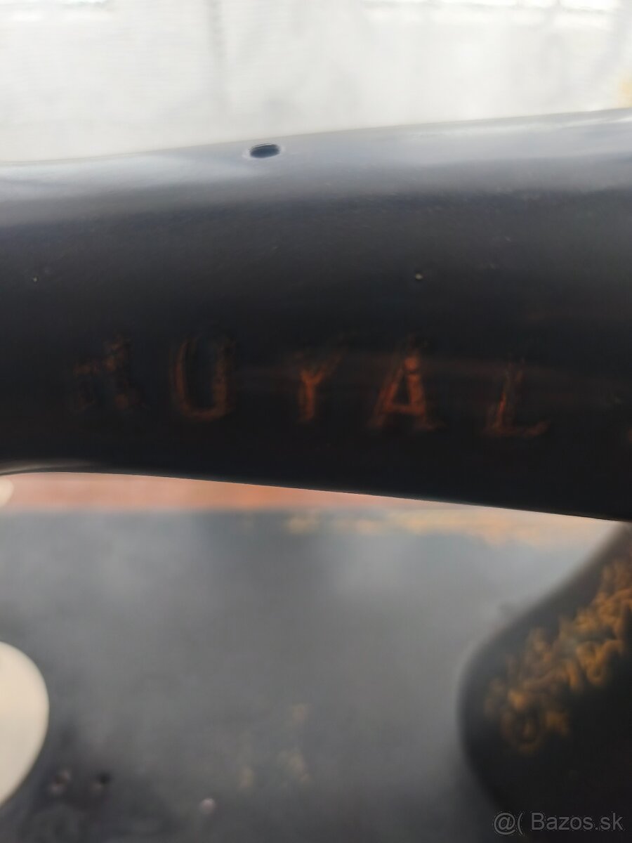 Šijací stroj ROYAL - 3