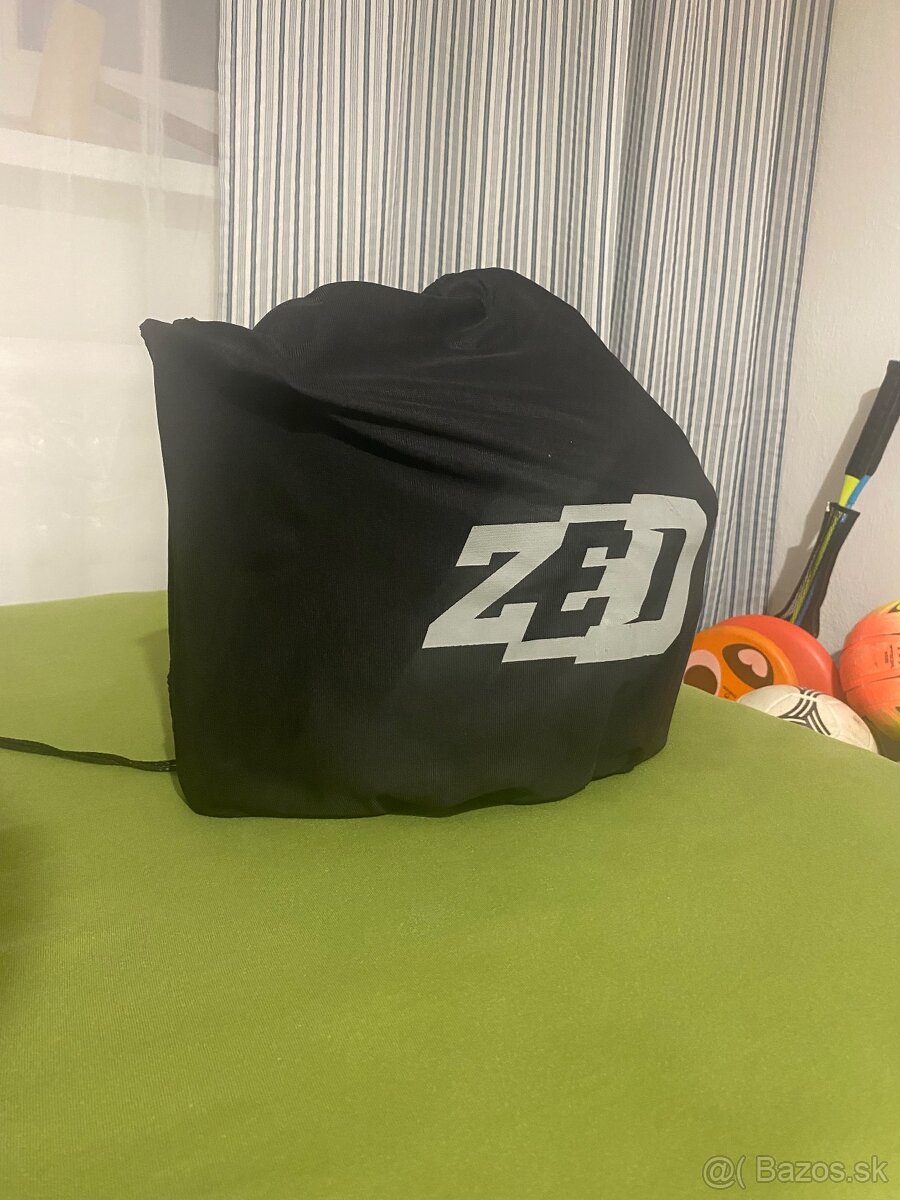 Predám motokrosovú detskú prilbu ZED - 3