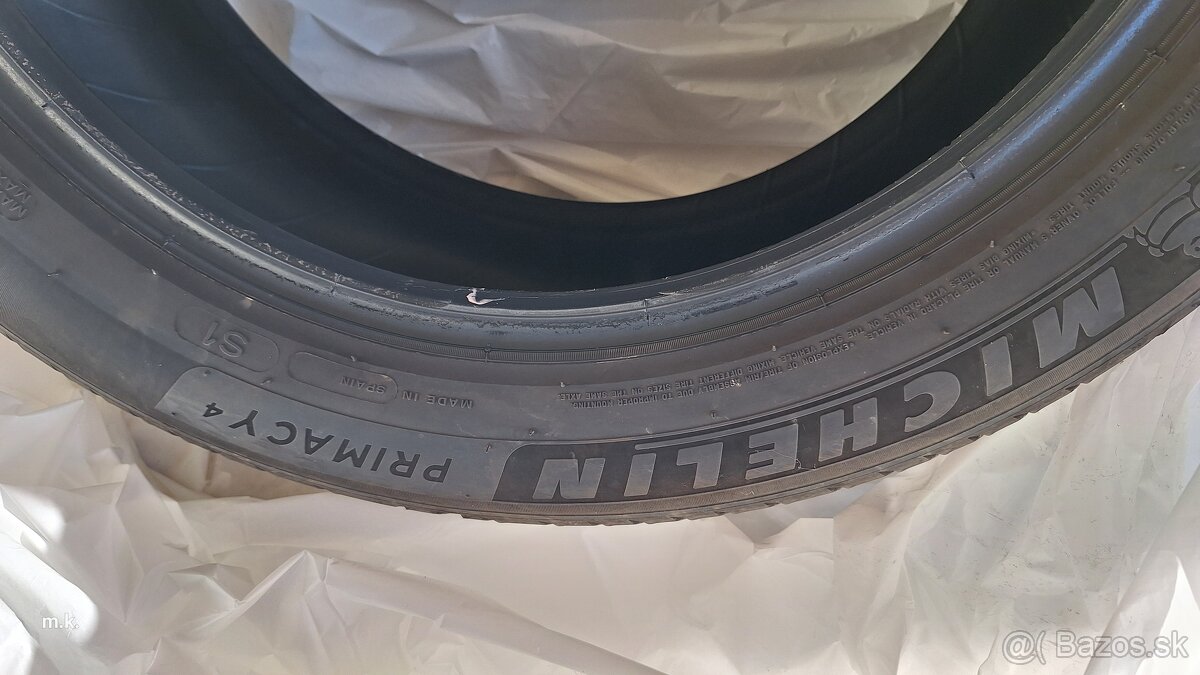 Michelin Primacy 4 235/50 R19 - 3