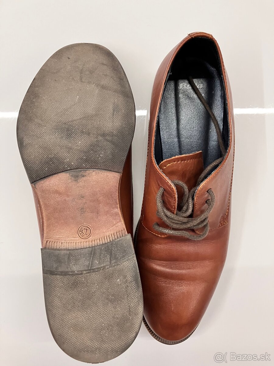 Kozene topanky znacky Bata - 3