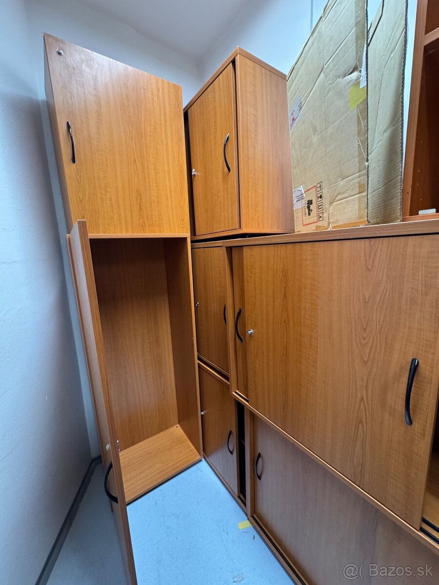 Nábytok rôzneho druhu - 3