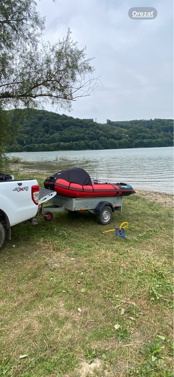 Predám čln Gladiator 330 s motorom Yamaha 5hp - 3