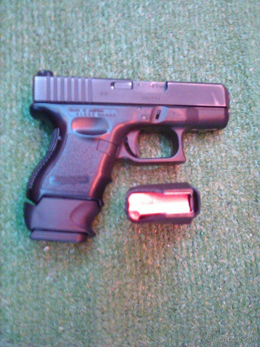 Dva 15 ranové zásobníky s návlekom pre pištoľ Glock 26 - 3