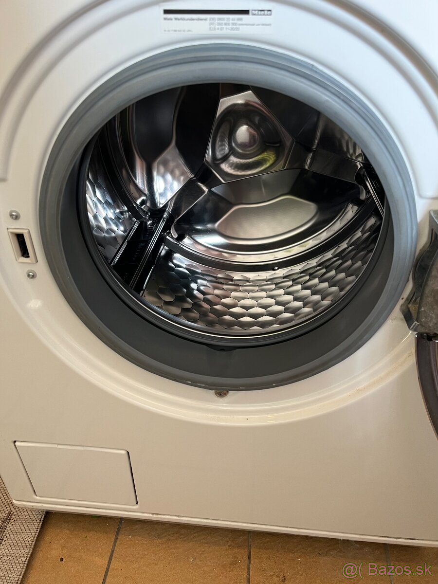 Práčka Miele W 3241 - 3