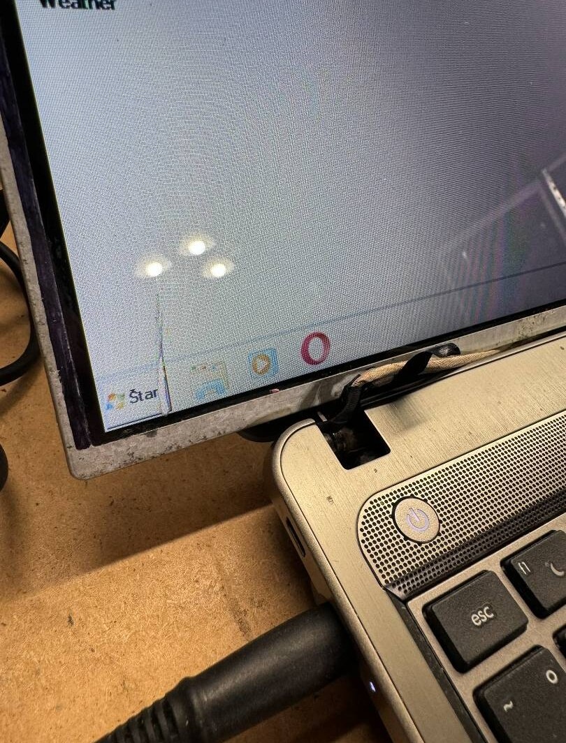 Predám obrazovku do notebooku 15,6" LED display 40pin E - 3