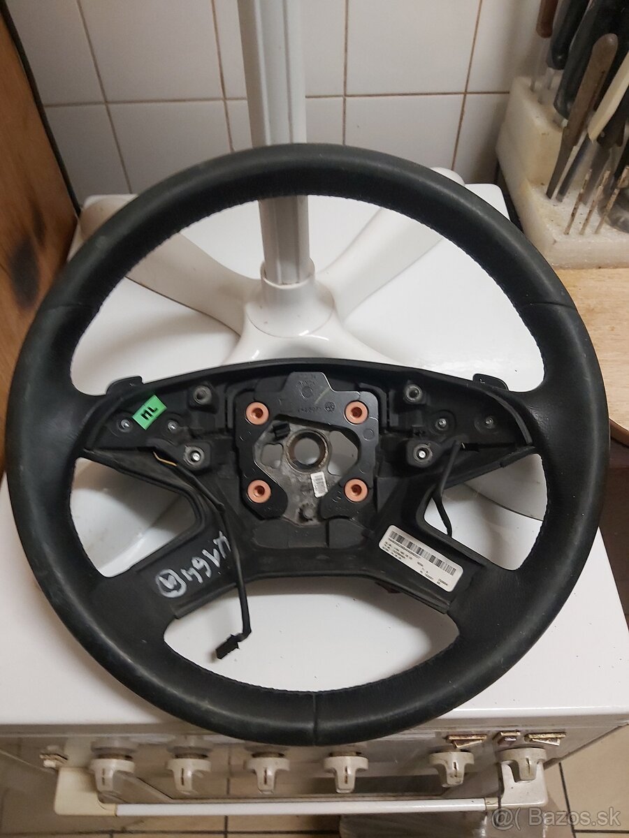 Volant Audi A4 a volant Mercedes ML-ko - 3