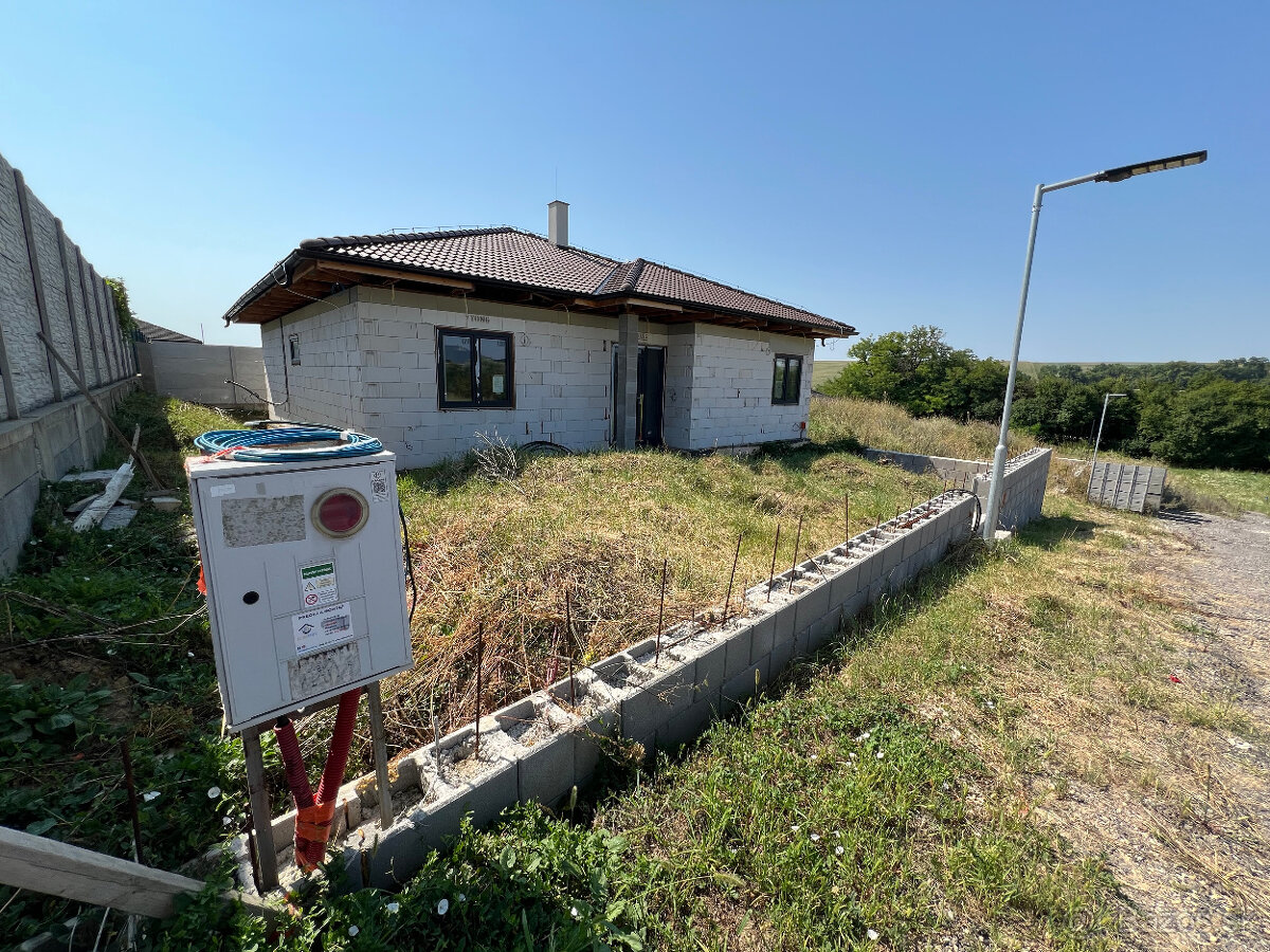 Na Predaj Rodinný dom 4izbový - Veľký Lapáš - 3