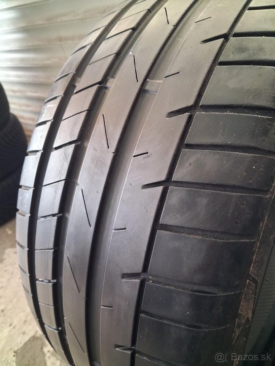 Petlas letné 245/40/R18 - 3