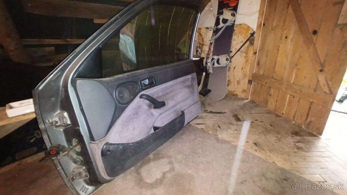 Rozpredám Ford escort rs2000a 1,4i 3dver - 3