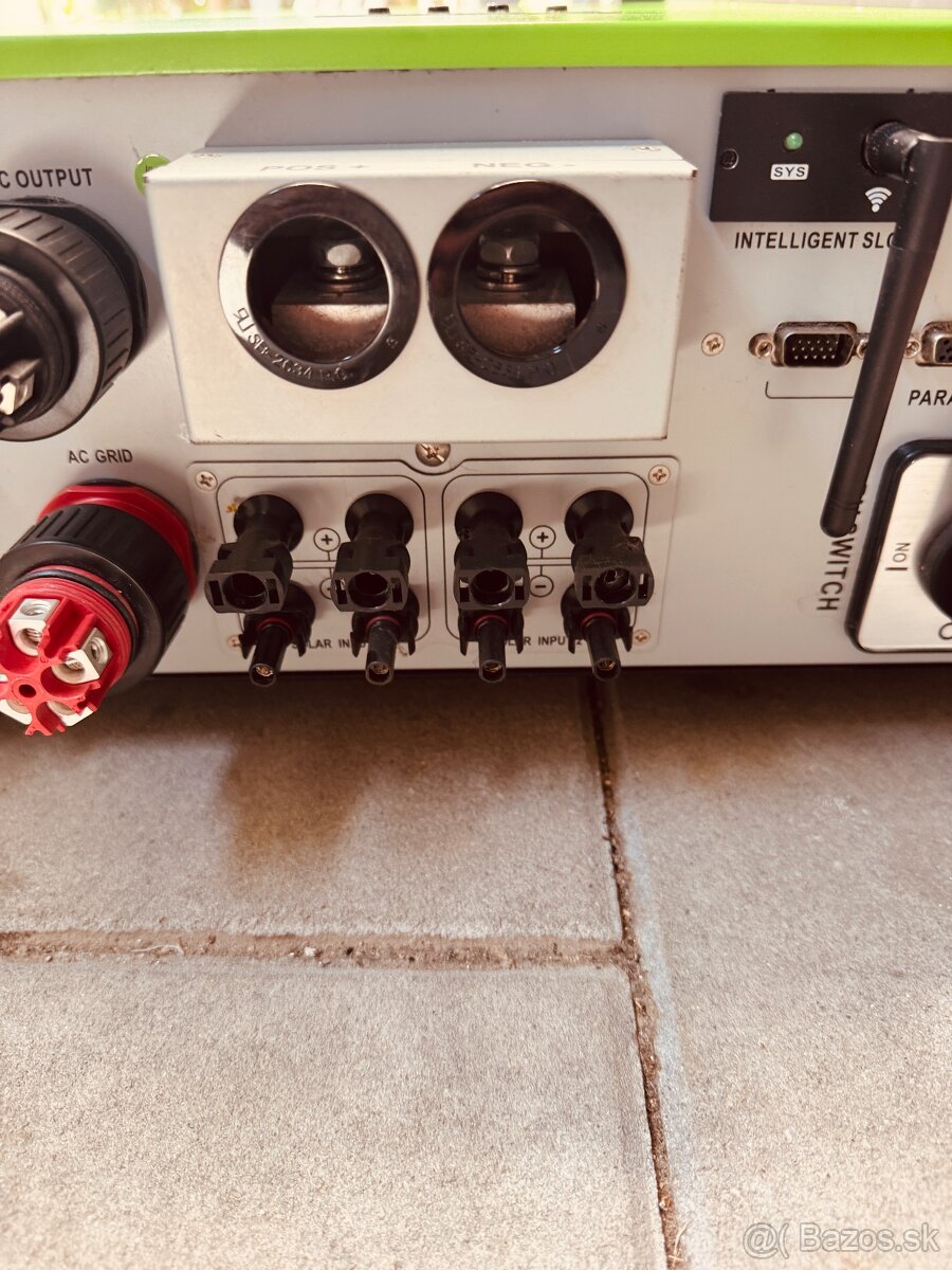 Hybridný menič InfiniSolar 10kw - 3