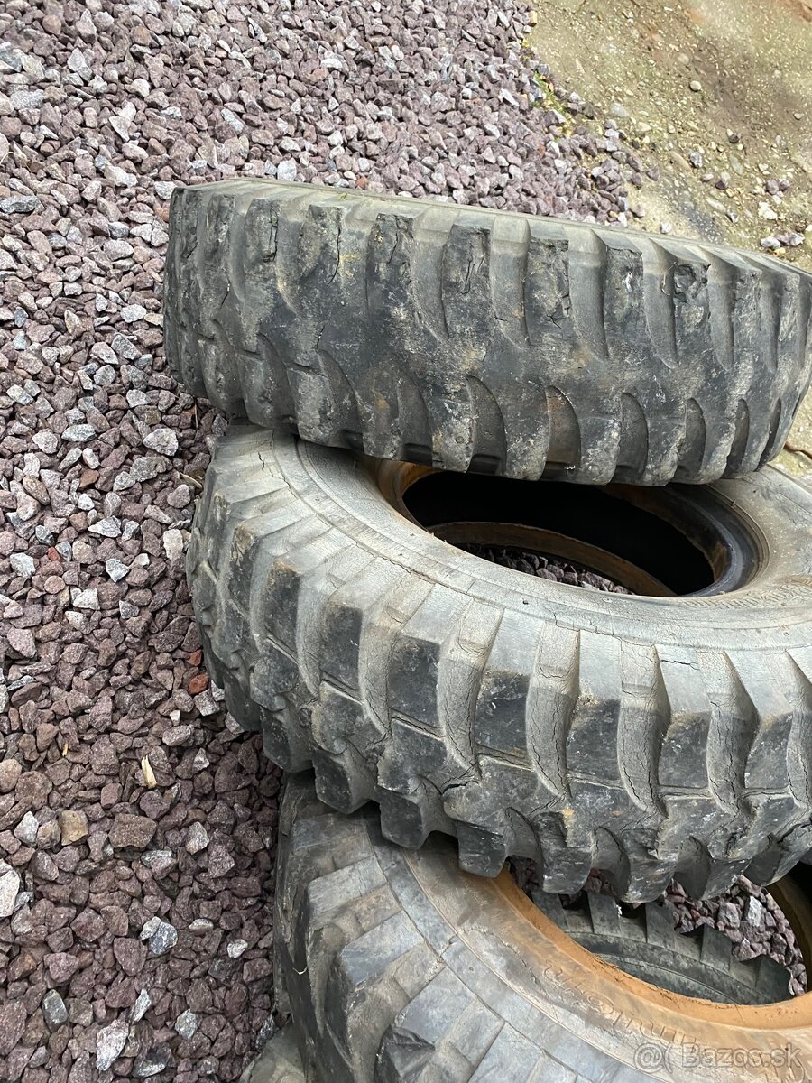 Pneumatiky 10,50-16 - 3