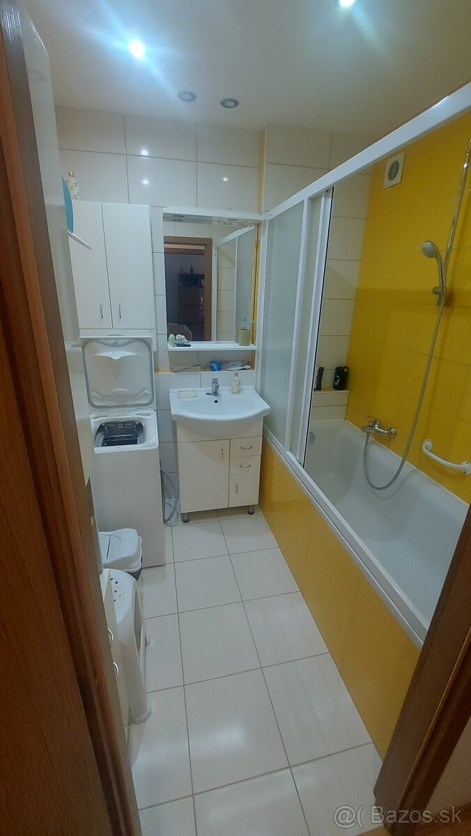 Prenajmem 3-izbovy byt - 3