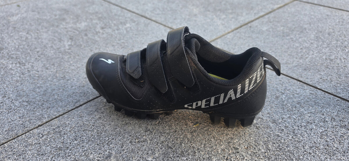 Specialized - cyklotretry - 37 veľkosť - 3