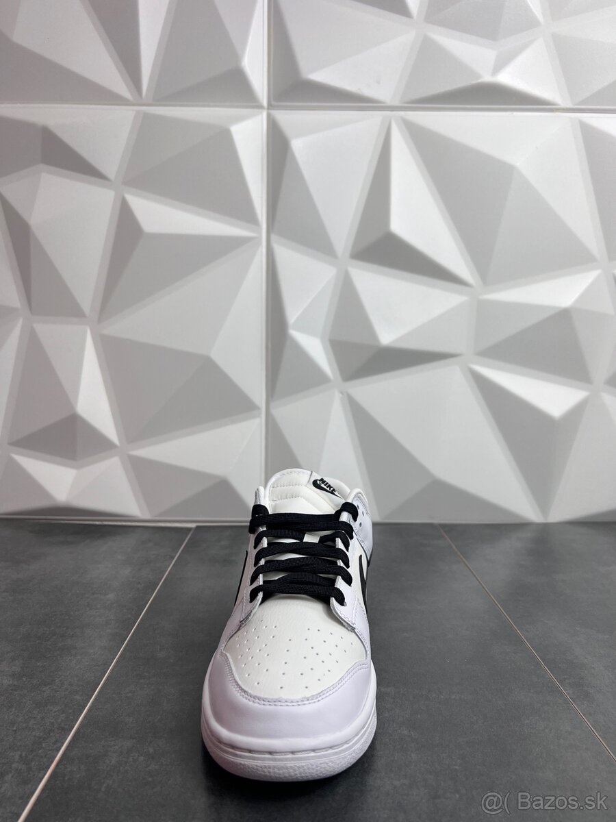 Nike Dunk Low Reverse Panda - 3