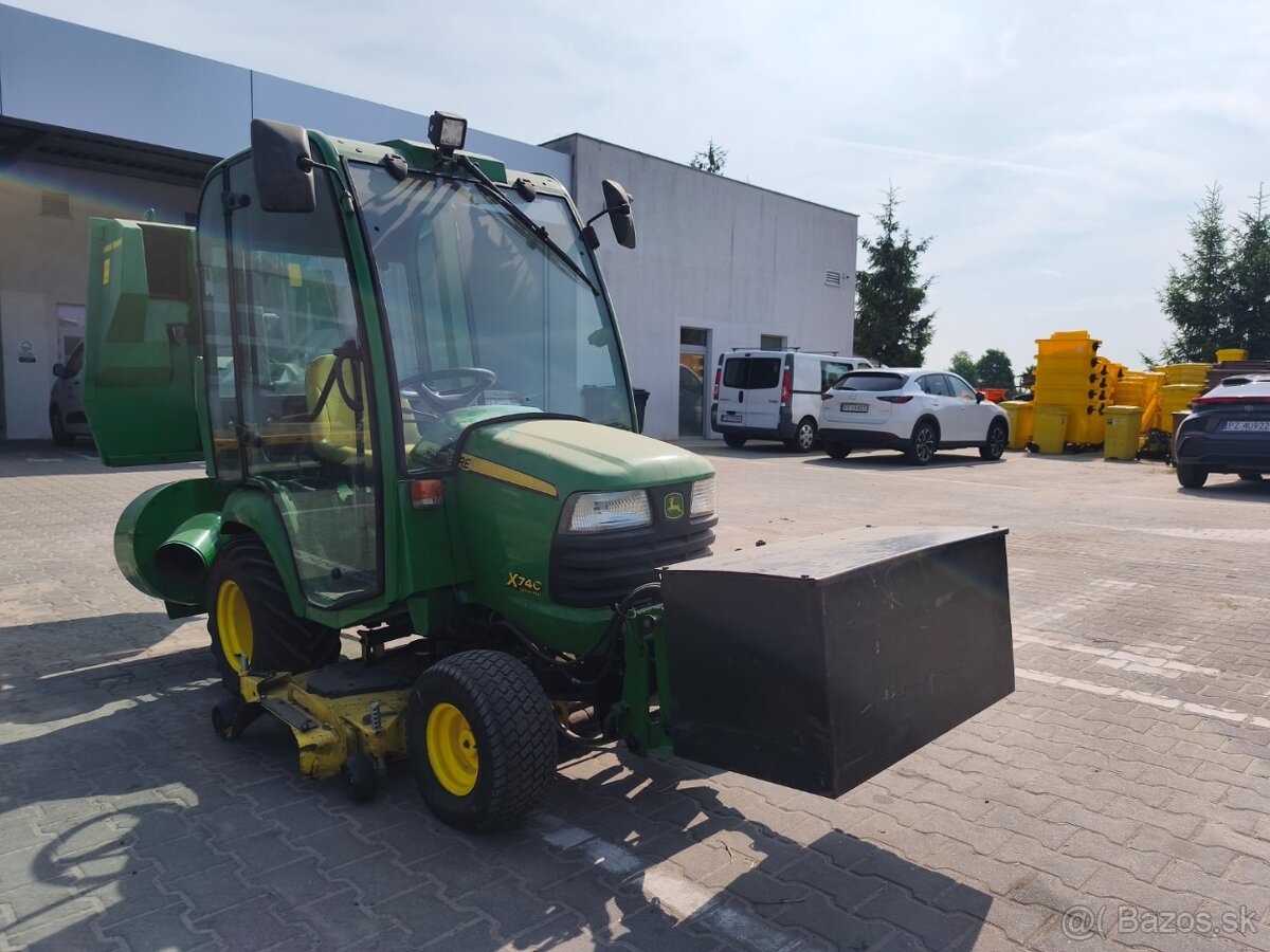 JOHN DEERE X740 4X4 - 3