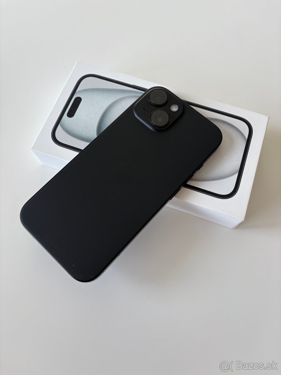 Apple iPhone 15, čierny, 128 GB - 3
