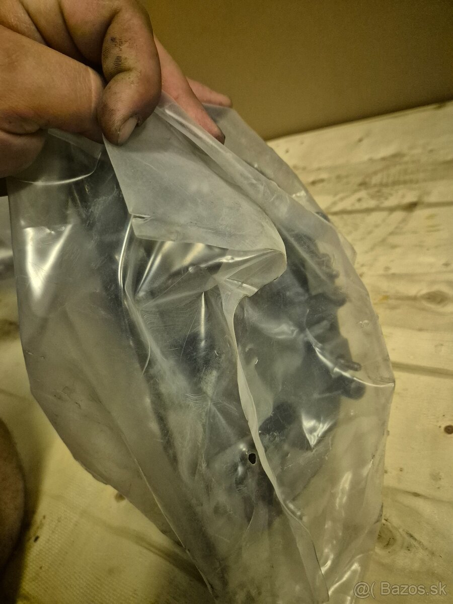 Predam cistonovy katalyzator - 3