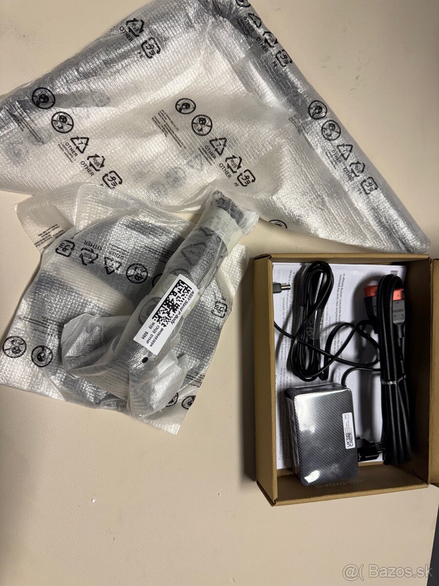 Samsung LCD U32R590CWP diely UR590 - 3