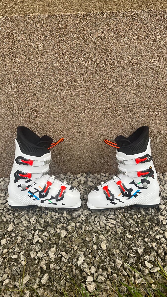 Juniorské lyžiarky ROSSIGNOL HERO J veľ.6 - 3