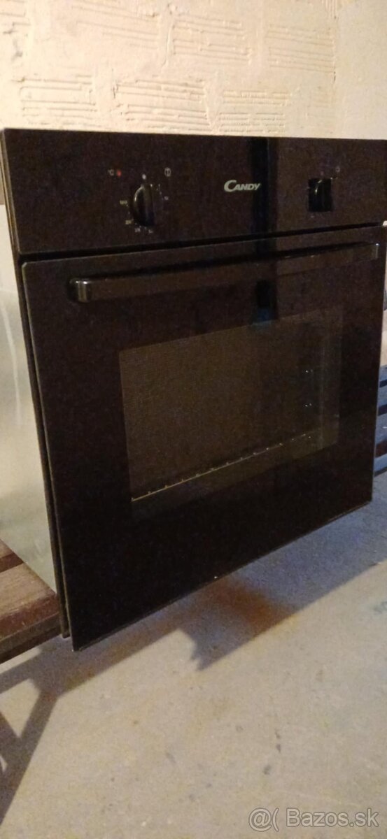 Predám vstavanú rúru Candy - 3