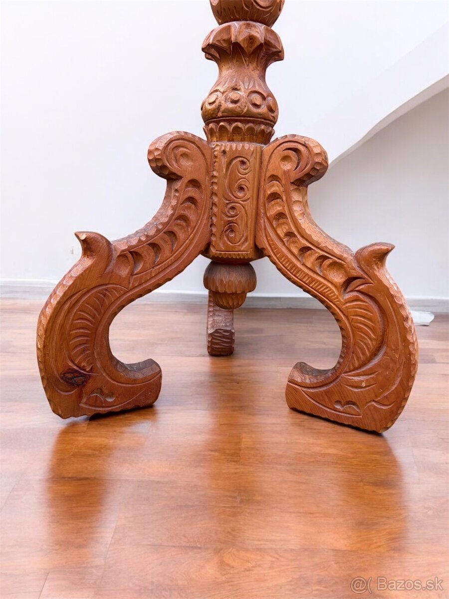 Vyrezávaný drevený svietnik, top stav, V76xS45xH45 - 3