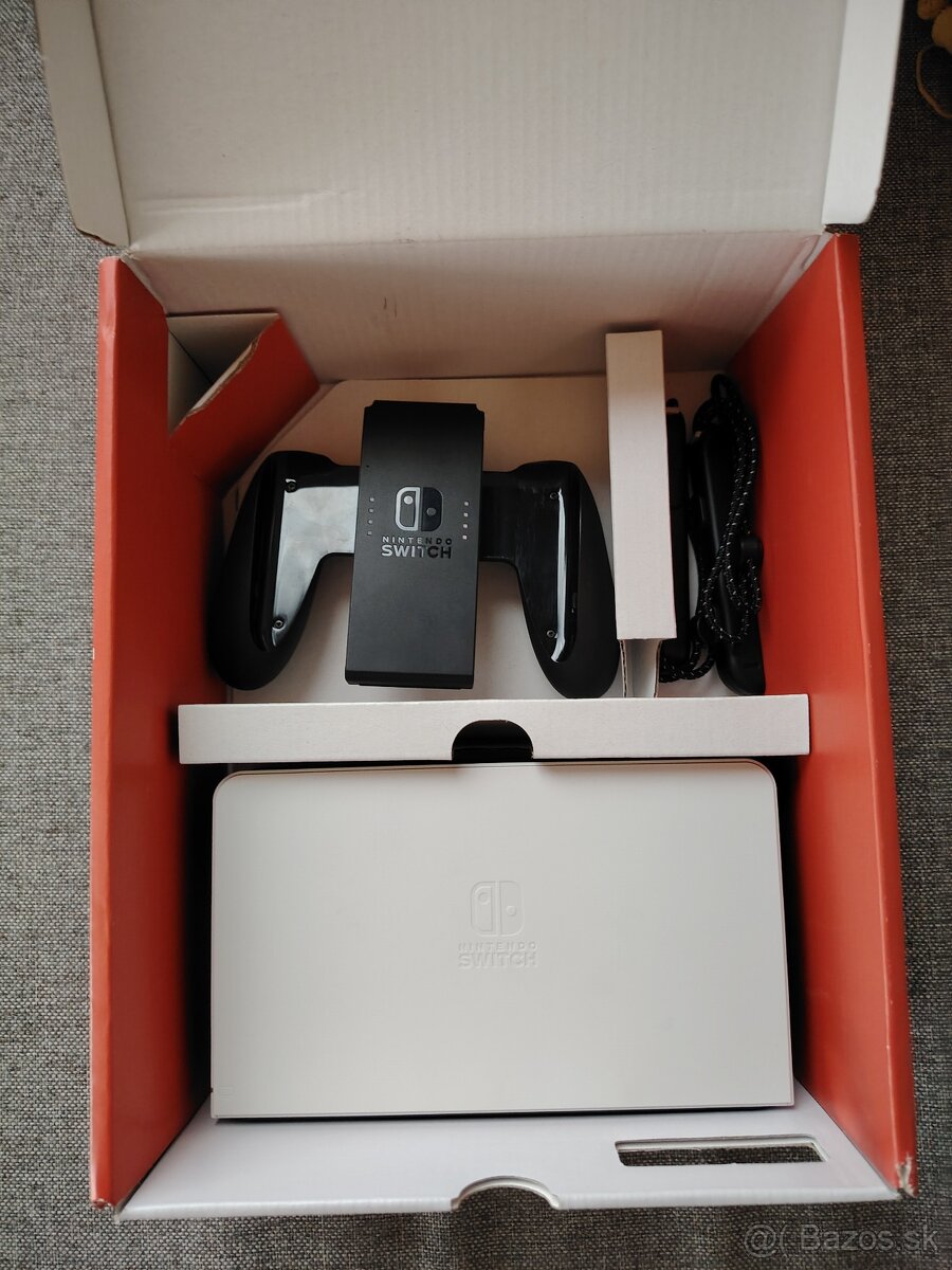 Herná konzola Nintendo Switch OLED - 3