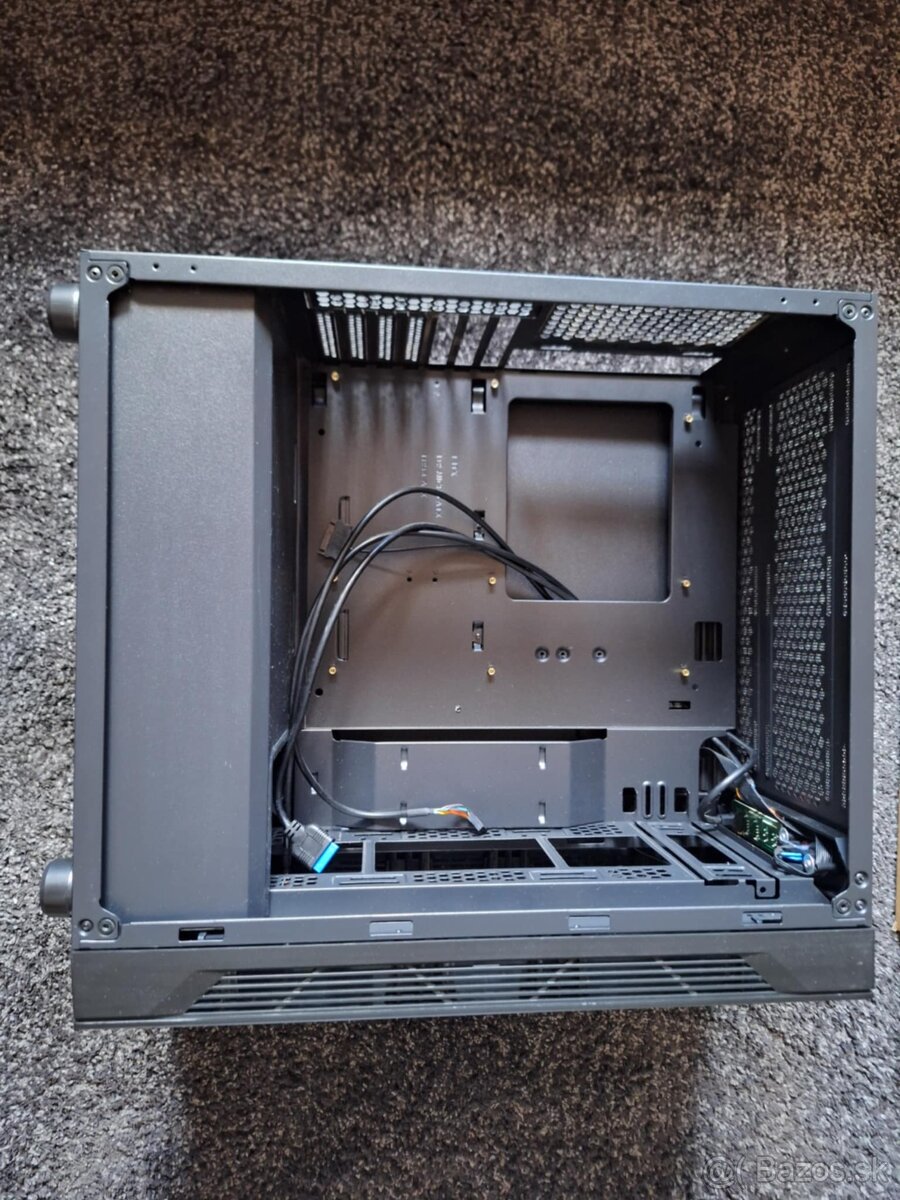 MSI VAMPIRIC 010 PC CASE - 3