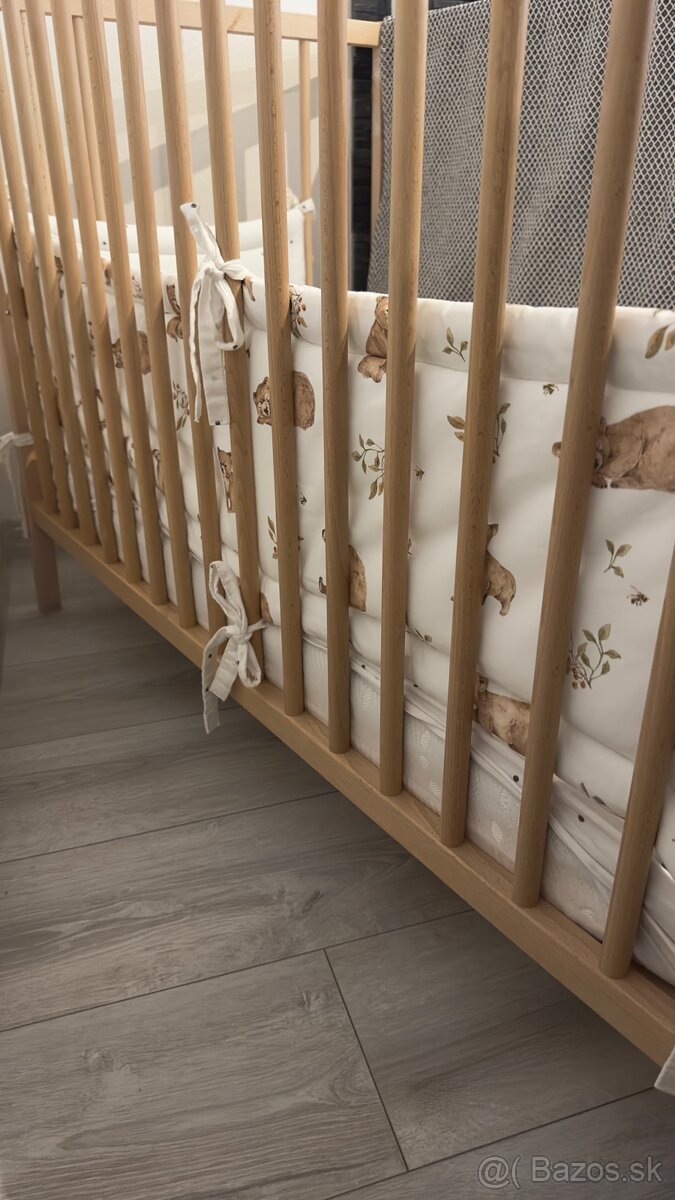 Ikea postielka s prebaľovacím pultom - 3