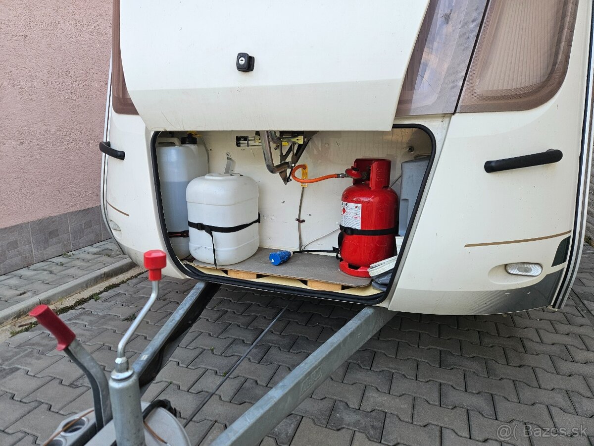 Obytný príves Chateau 103C - 3