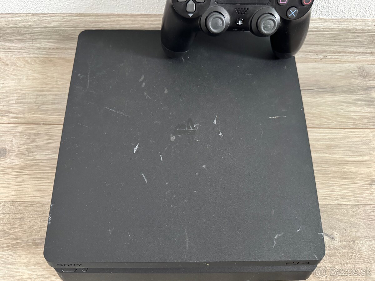 Playstation 4 Slim 1 TB + Controller + 7 hier na účte - 3