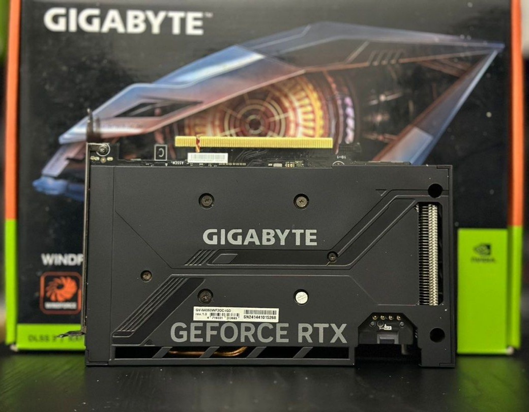 GGIGABYTE WINDFORCE OC RTX 4060 8GB - 3