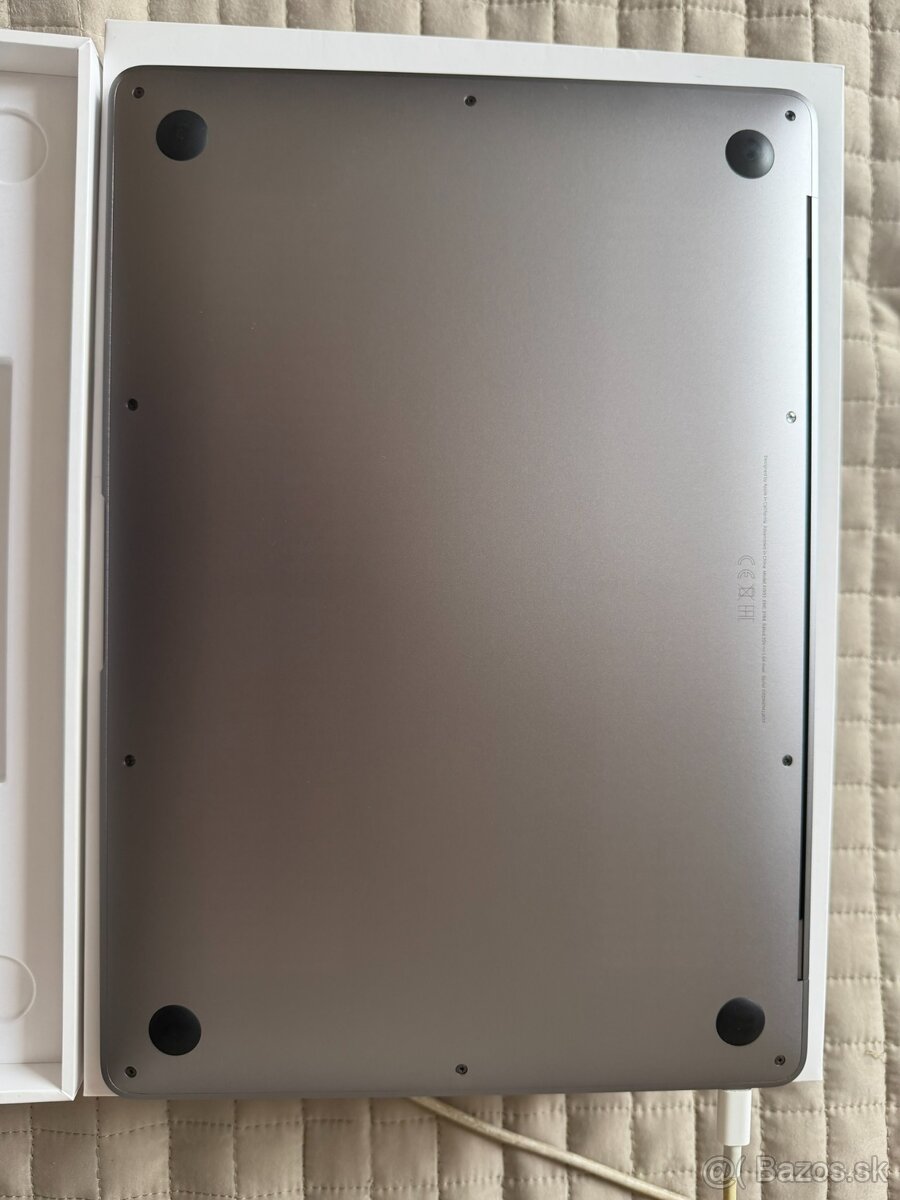 Apple MacBook Air Intel Core i5 8GB RAM 128GB SSD - 3