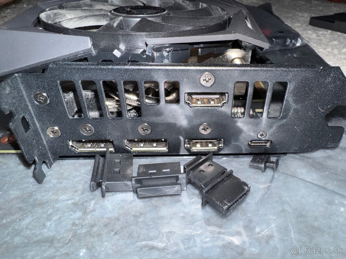 ASUS ROG STRIX GeForce RTX 2060 SUPER OC 8GB - 3