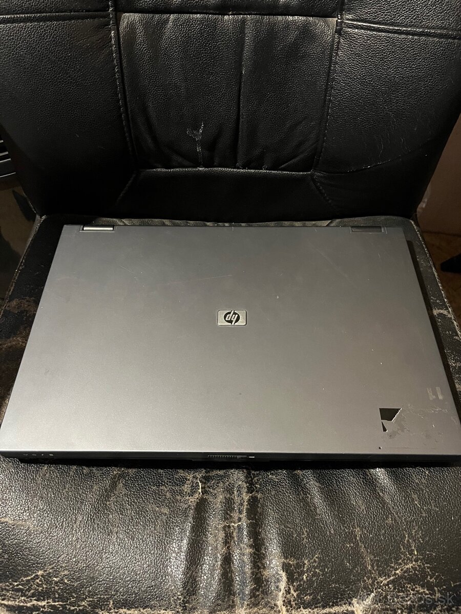 Predám starší notebook HP Compaq 8710w - 3