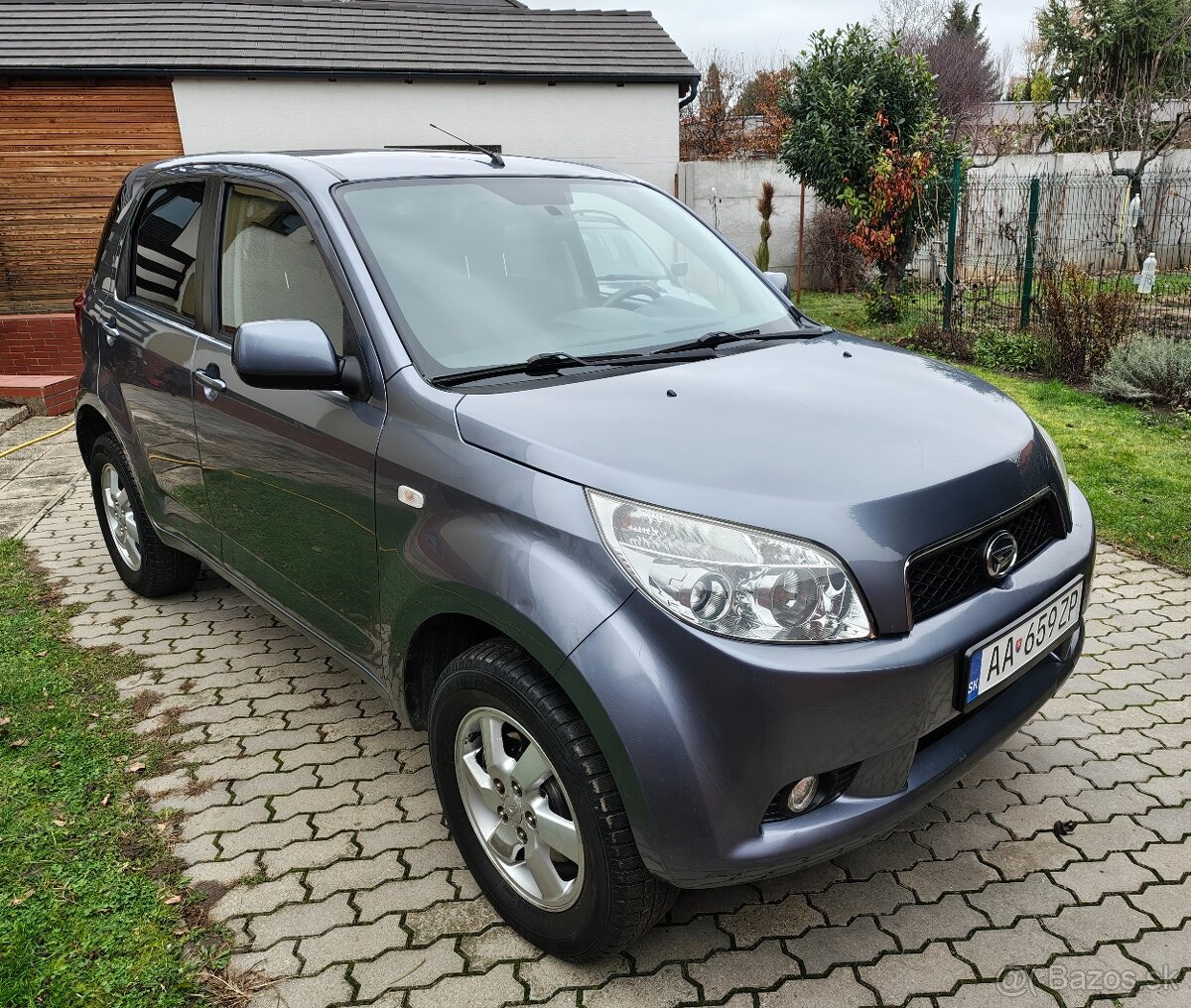 •DAIHATSU TERIOS 1.5i, 4x4, 77 kW, 5-st. manuál, r.v. 2006• - 3
