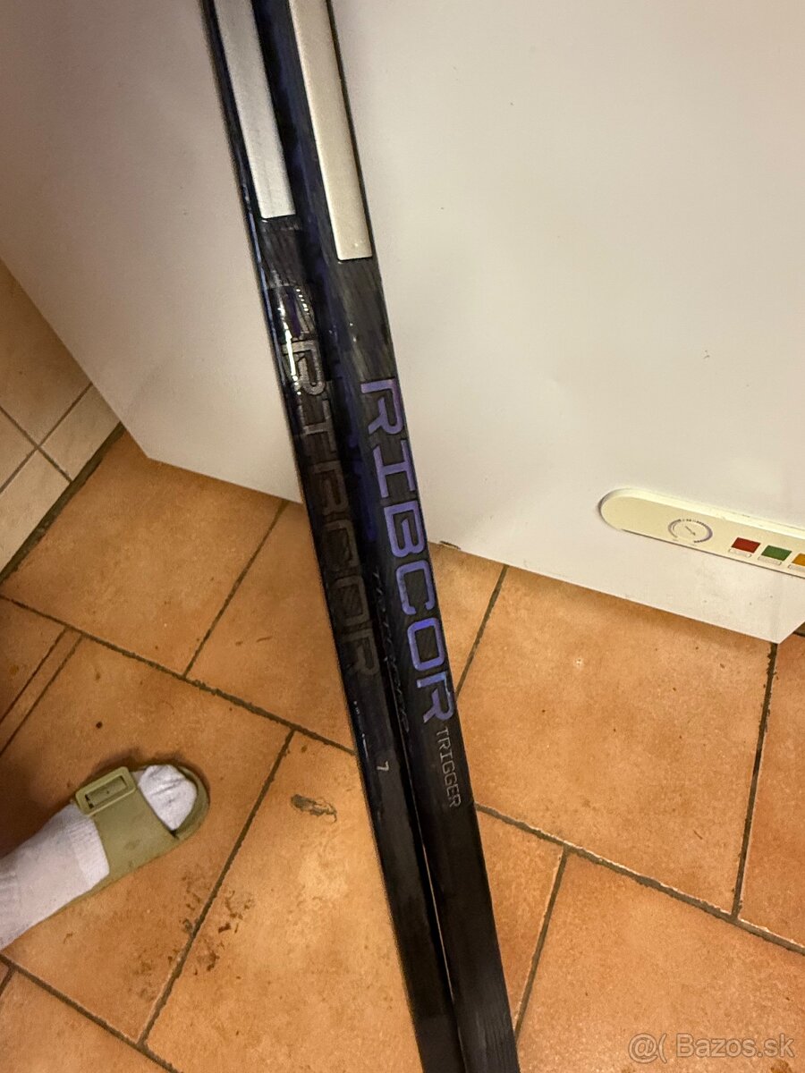 Spájané hokejky - 3