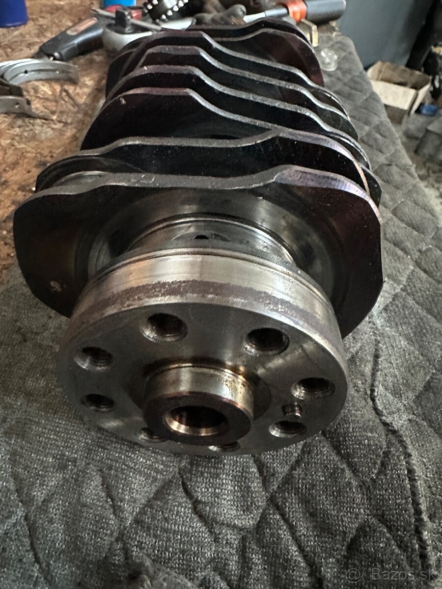 Subaru EE20Z kľukový hriadeľ - 3