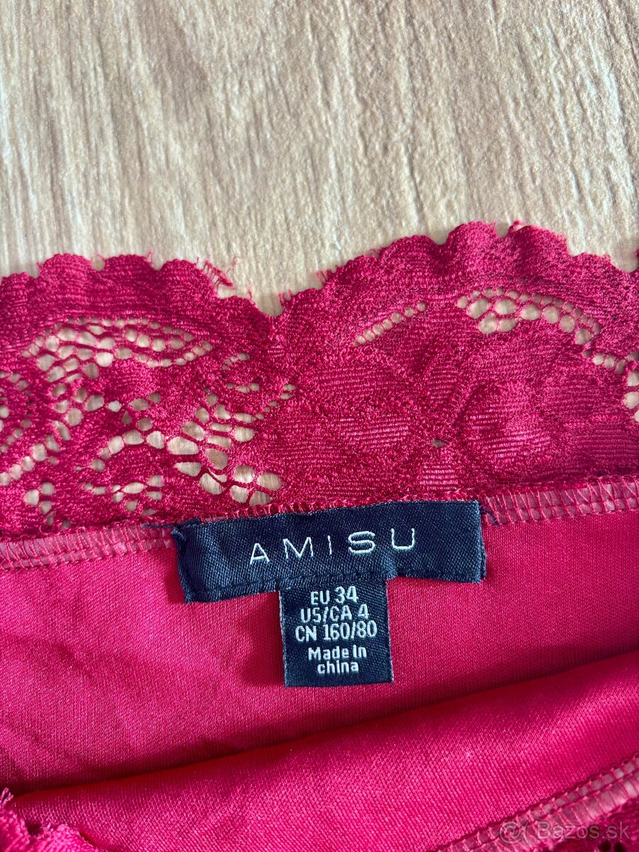 Červené čipkované dámske šaty AMISU - 3