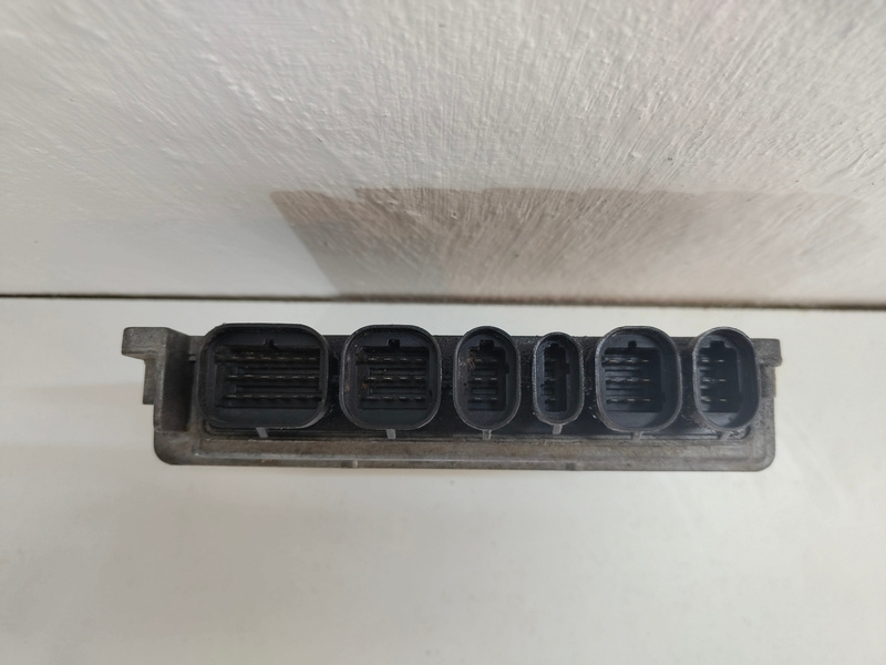 RJ Renault Clio HOM7700864585 S101200047C 40€ - 3