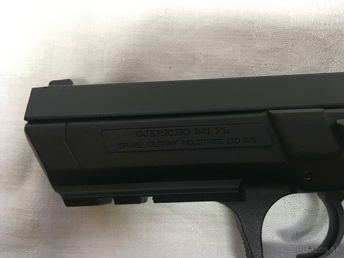 IWI Jericho 941 - 3