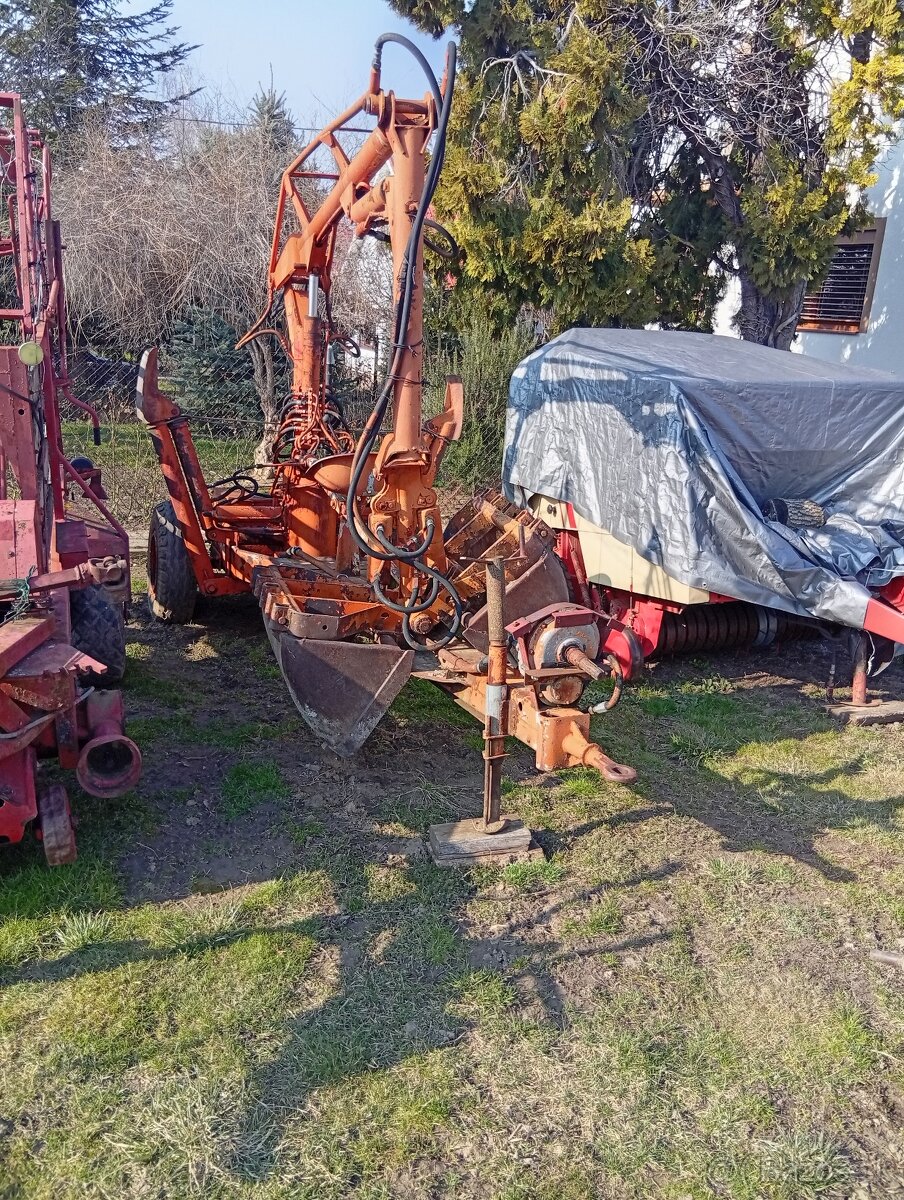 Predám nakladač unhz 500 - 3