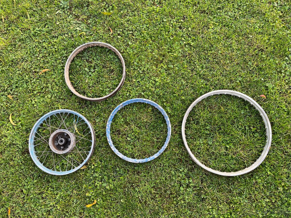 Ráfiky na pionier 555 - 3